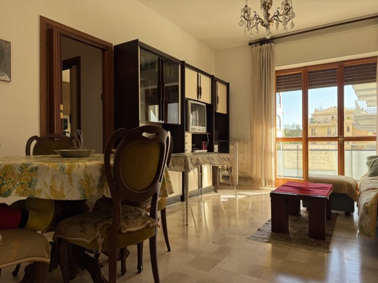 Trilocale in palazzina con ascensore